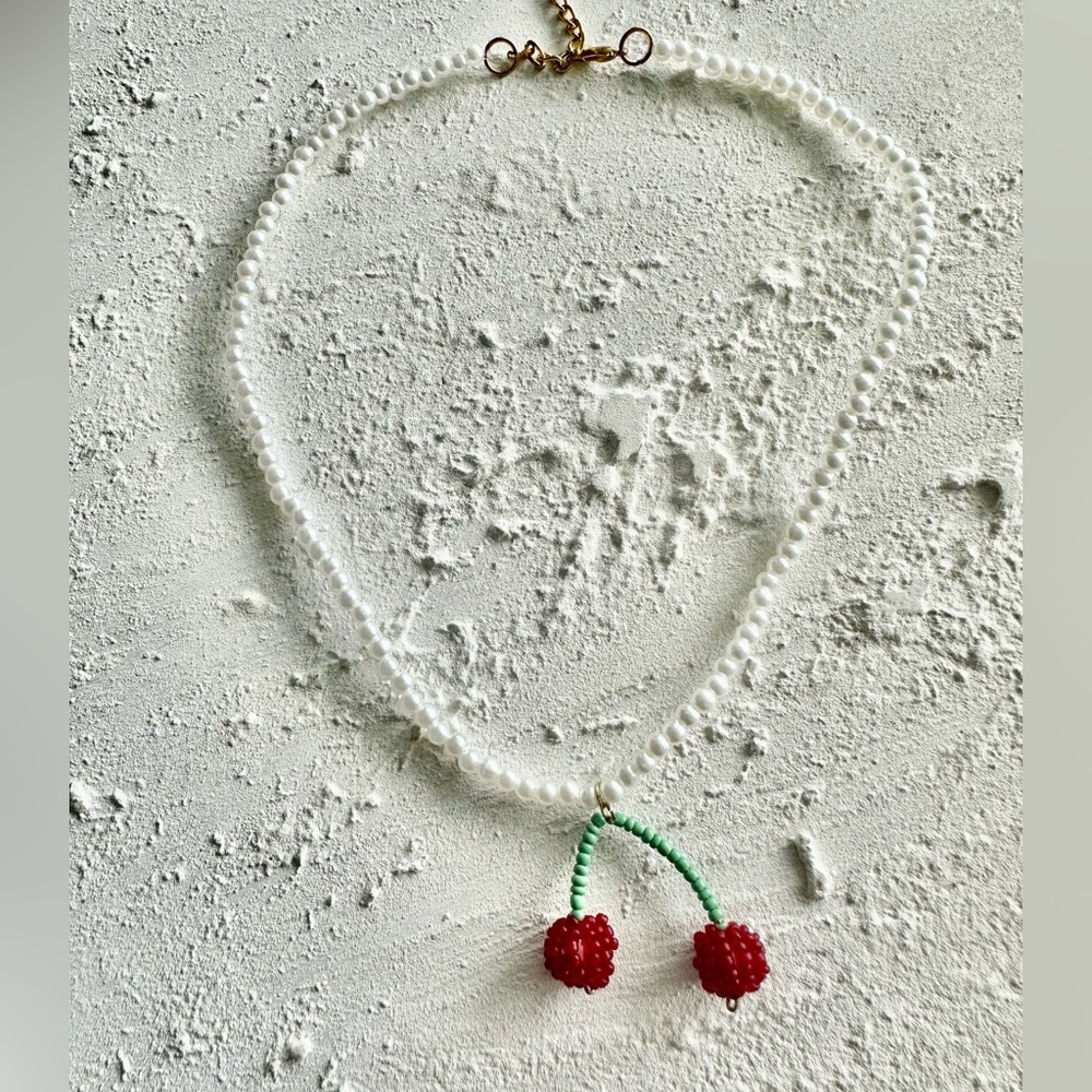 Cherry pendant faux pearl beaded necklace, 90s Y2k choker, fruit necklace - Picture 2 of 4